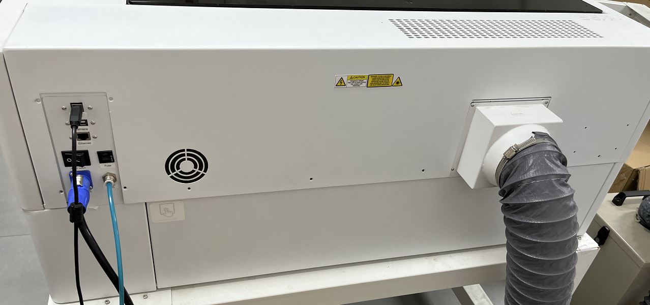 Disconnecting machine components before hinge replacement