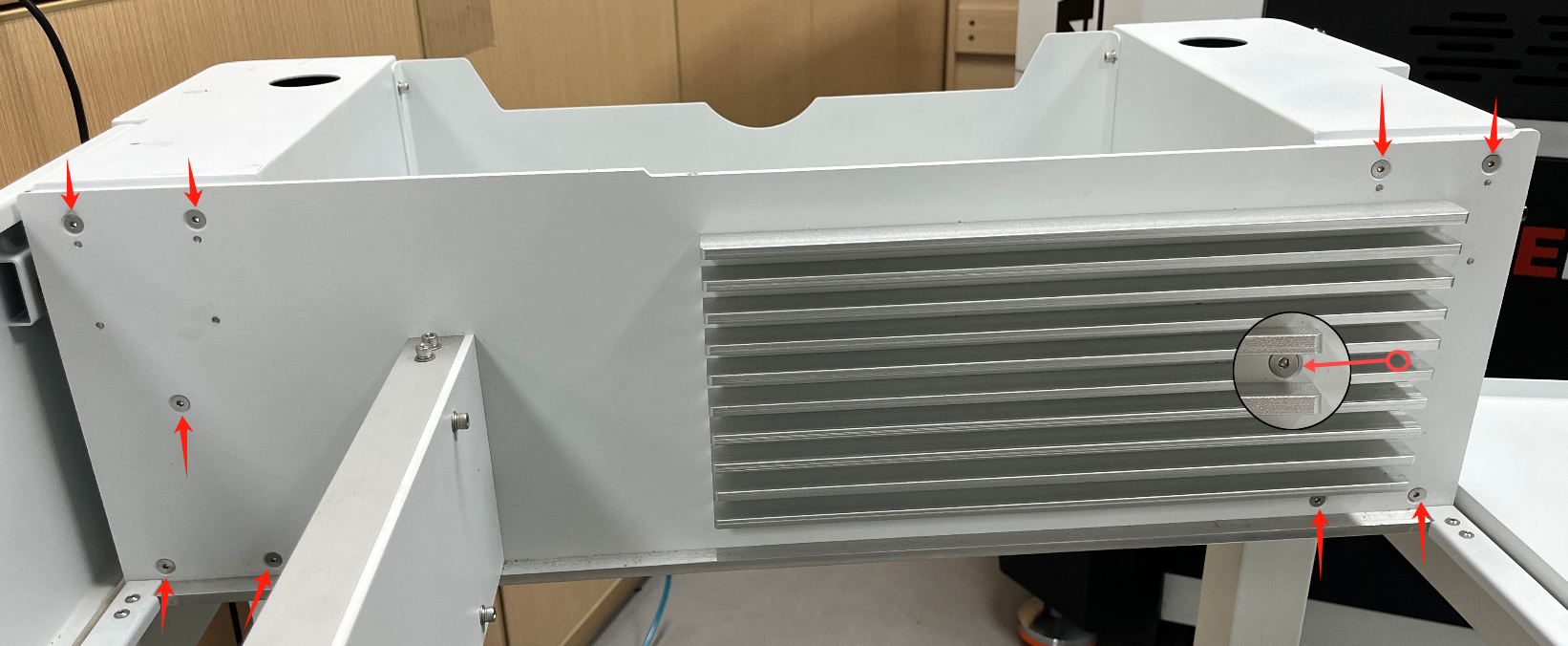 Removing 10 screws from right support panel