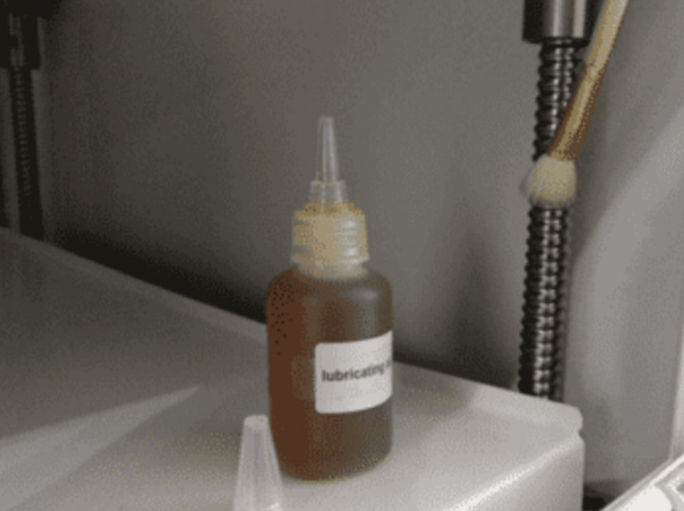 Lubricant oil used for Hydra Series laser rails and bearings