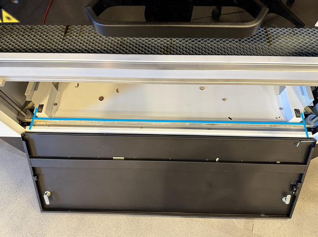 Measuring distance between Z-axis lead screw bases