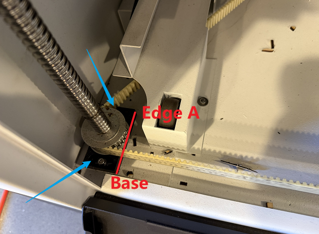 Adjusting Z-axis lead screw base alignment
