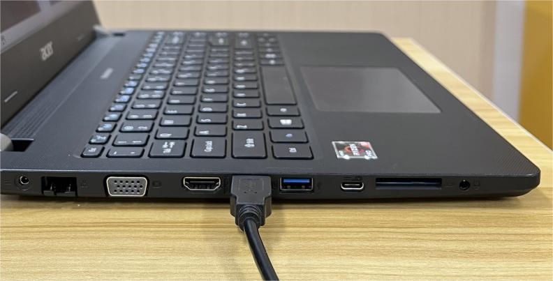 Computer USB interface port