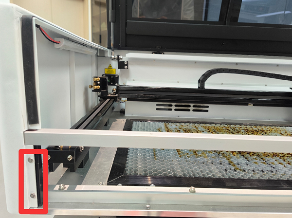 Side door removal guide