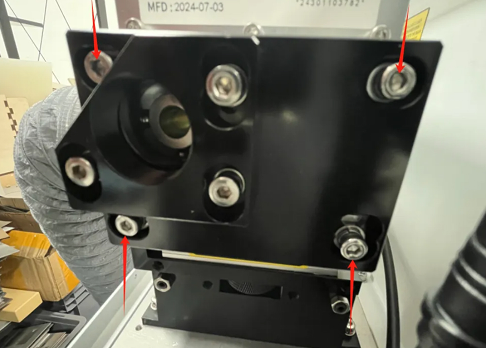 Remove beam expander mirror holder