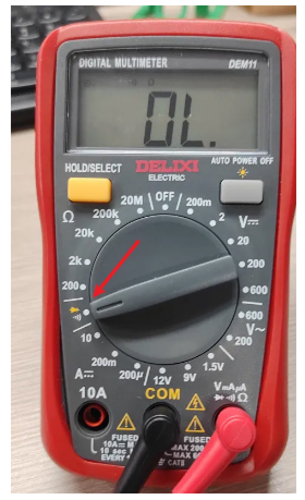 Testing USB expansion interface with multimeter